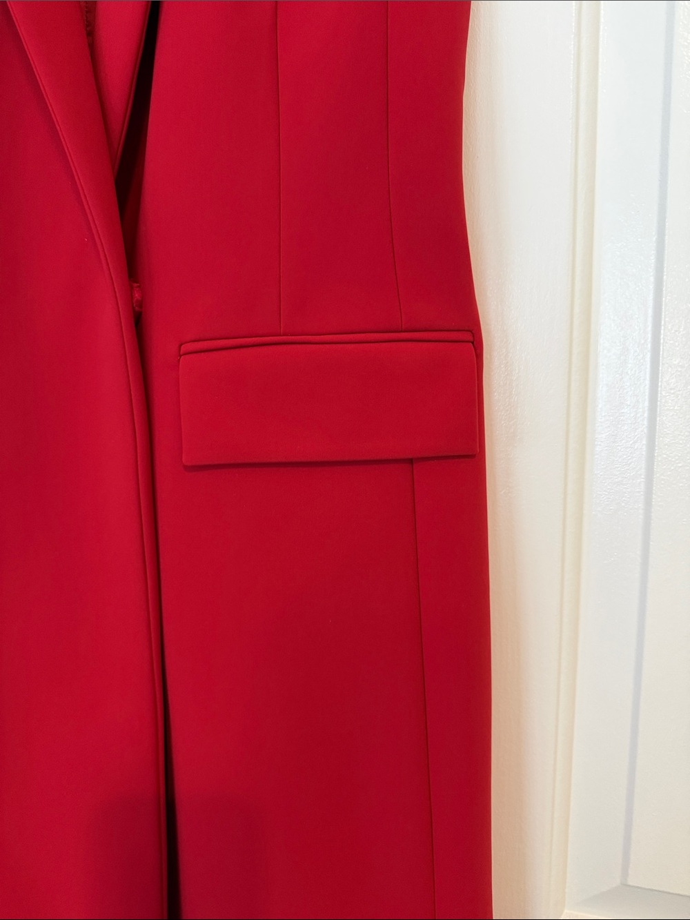 GSTQ Sleeveless Red Midi Blazer Dress - Picture 4 of 7